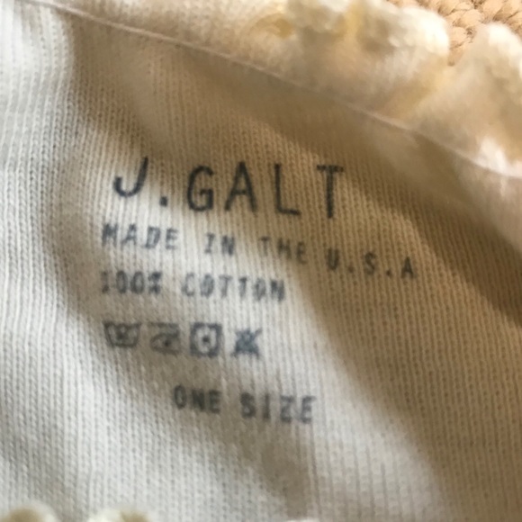 Brandy Ruffle Off The Shoulder - Picture 2 of 3